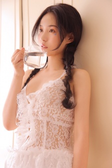 一觉醒来他成了室友们的团宠